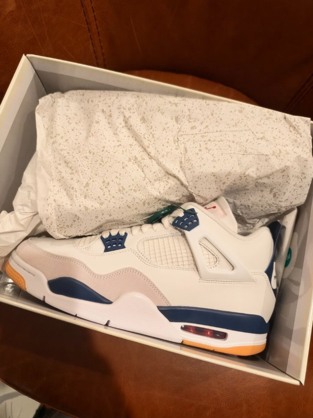 Nike SB x Air Jordan 4 Retro SP “Navy” in Summit White / Navy. Men’s size 11